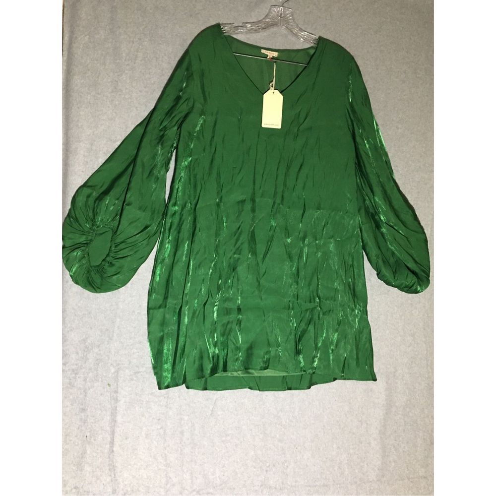 Womens Jodifl NWT Dress Size Large Emerald Green Satin Feel Long Sleeve